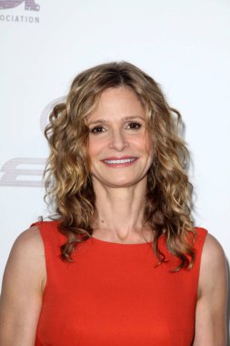 Kyra Sedgwick 2011 Çevre Medya Ödülleri, Warner Bros Stüdyoları, Burbank, CA 