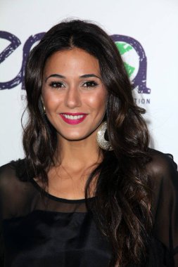 Emmanuelle Chriqui 2011 Çevre Medya Ödülleri, Warner Bros Stüdyoları, Burbank, CA 
