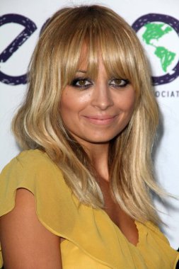 Nicole Richie 2011 Çevre Medya Ödülleri, Warner Bros. Stüdyoları, Burbank, CA 