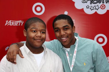  Kyle Massey ve Christopher Massey, St. Jude yararına düzenlenen 