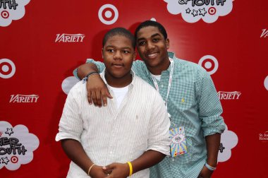  Kyle Massey ve Christopher Massey, St. Jude yararına düzenlenen 