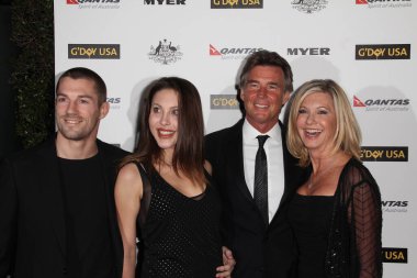 James Driskill, Chloe Lattanzi, John Easterling ve Olivia Newton John, G 'Day ABD Avustralya Haftası 2011 Black Tie Gala, Hollywood Palladium, Hollywood, CA. 01-22-1