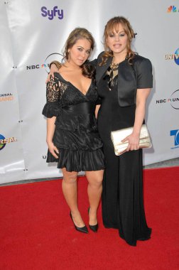 Jenni Rivera ve Janney 'Chiquis' Marinat The Cable Show 2010: NBC Universal, Universal Studios, Universal City, CA ile bir akşam. 05-12-10