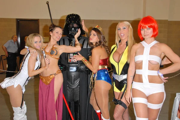 Paula Labaredas Alicia Arden Darth Vader Bridgetta Tomarchio Celebritycosplay Comat — Stok fotoğraf