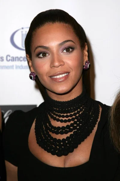 Beyonce 14Th Annual Saks Piąta Aleja Niezapomniany Wieczór Hotel Beverly — Zdjęcie stockowe
