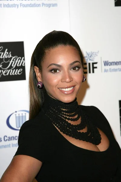 Beyonce 14Th Annual Saks Fifth Avenue Onvergetelijke Avond Beverly Wilshire — Stockfoto