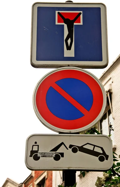 城市中的交通标志 — 图库照片