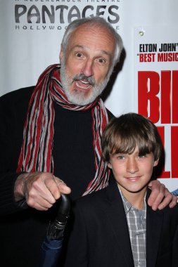 Michael Gross ve torunu Billy Elliot Müzikal Los Angeles 'ta. Gala, Pantages, Hollywood, CA 04-12-12