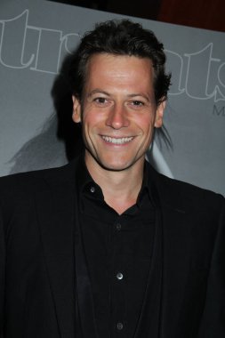 Ioan Gruffudd ödül töreninde! Magazine Spring Issue Party, Private Location, Beverly Hills, CA 05-10-12