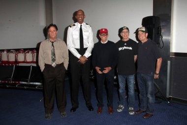 Robert Hays, Kareem Abdul-Jabbar, Jim Abrahams, Jerry Zucker, David Zucker 