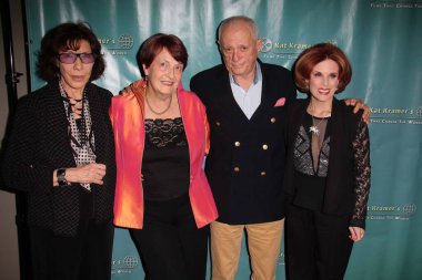 Lily Tomlin, Dr. Helen Caldicott, Richard O 'Barry Kat Kramer' ın 