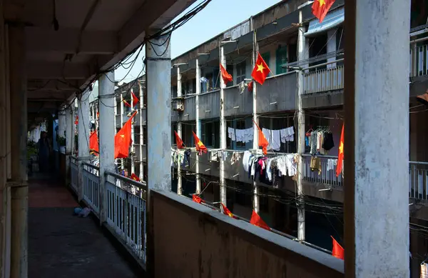 Vietnamese Flags Flat Block Buildings — 图库照片