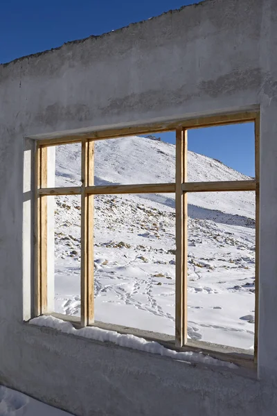 Janela Tiro Leh Ladakh Neve Montanha Fundo — Fotografia de Stock