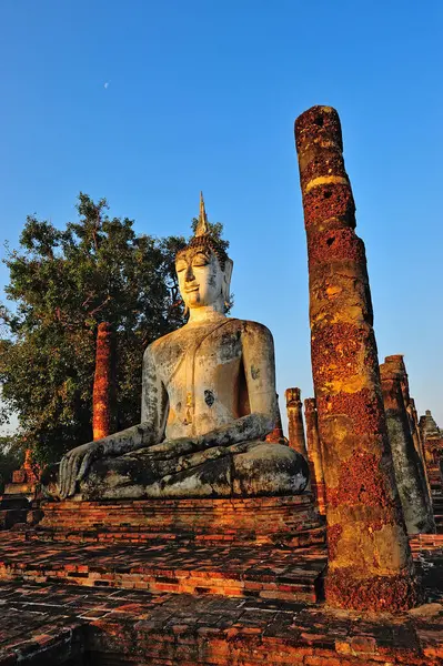 Antyczny Posąg Buddy Park Historyczny Sukhothai — Zdjęcie stockowe