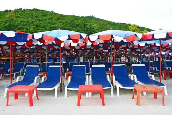 Ontspannen Vakantie Aan Het Strand Blauwe Lucht Bij Koh Larn — Stockfoto