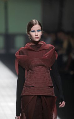 Moda Şovu. Moda Sunumu