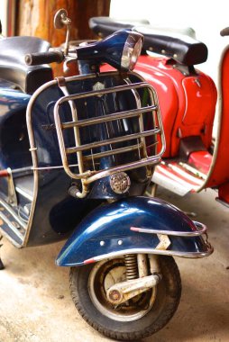 Mavi lambretta eski moped