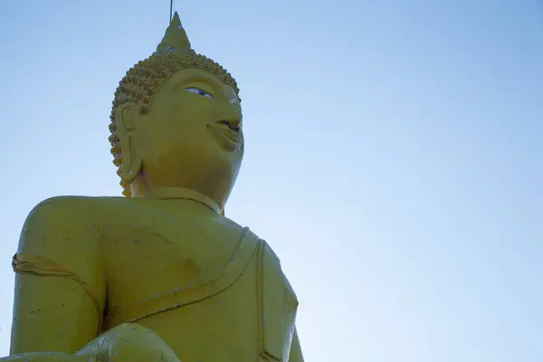 Grande Estátua Buda Perto — Fotografia de Stock
