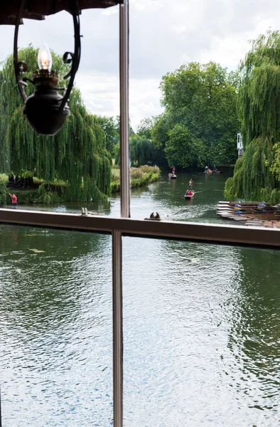 Кембридж Великобритания Августа Речная Камера Туристами Гондоле — стоковое фото