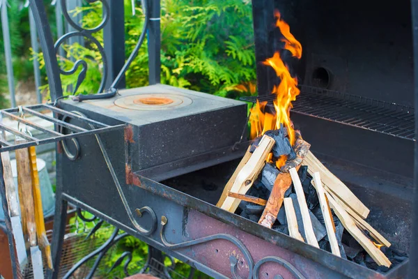 Primo Piano Colpo Fuoco Aperto Campeggio Barbecue — Foto Stock