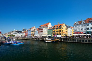 Nyhavn eski rıhtım ve kanal bölgesi
