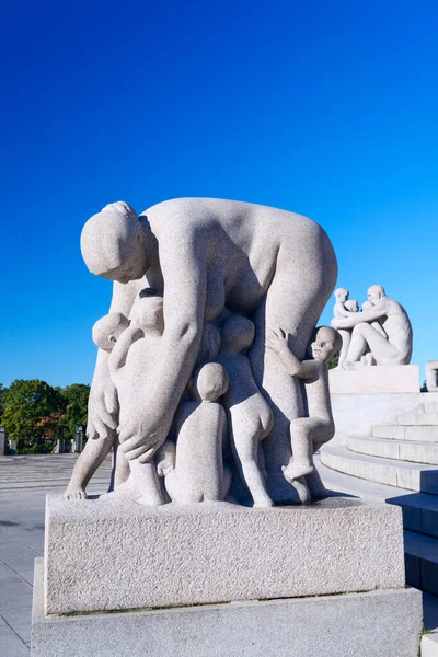 Skulpturen Vigeland Park Mutter Und Kinder — Stockfoto