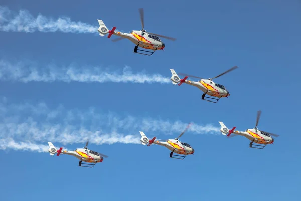 Cadiz España Septiembre Helicópteros Del Patrulla Aspa Participan Una Prueba — Foto de Stock