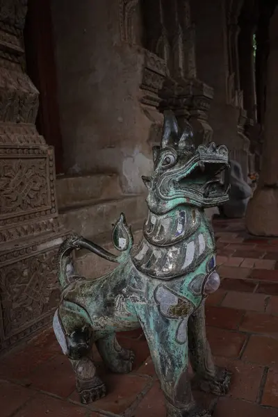 Créature Mythique Wat Phra Keaw — Photo