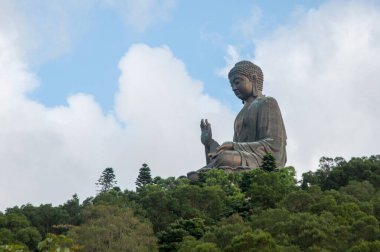 Hong Kong - 4 Temmuz - Lantau Adası 'ndaki Tian Tan Buddha veya dev budha, açık havada inşa edilen en büyük Buda heykeli ve seyahat için cazip bir yer