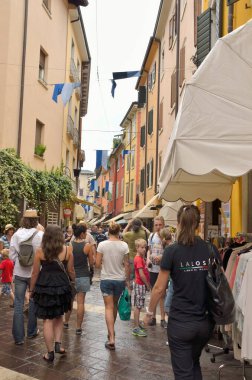 Gündüz Garda 'da animasyon caddesi 