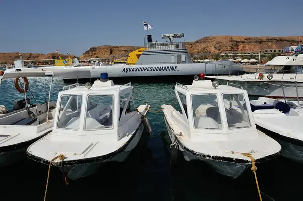 Полицейские Лодки Морской Бухте — стоковое фото