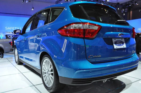 Ford Max Hybride Autoshow Concept — Stockfoto