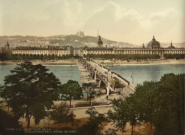 Мост Гийо Отель Фабю Лион Франция — стоковое фото
