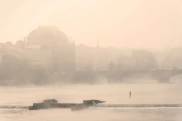 Prag Nationaltheater Nebel — Stockfoto