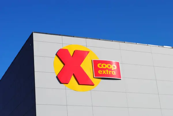 Coop Extra Logo Sulla Costruzione — Foto Stock