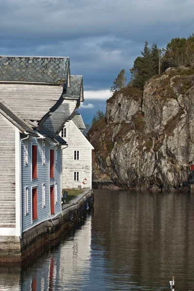 Norveç Teki Eski Balıkçı Evi — Stok fotoğraf