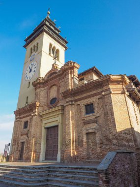 İtalya 'nın dışında eski güzel bir kilise.