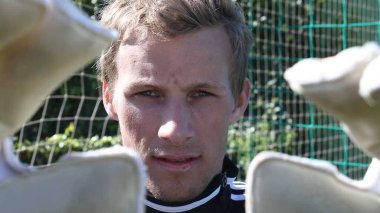 Andr Hansen, sahadaki futbolcu.