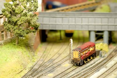 Model tren detaylarını kapat