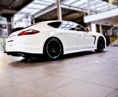 beyaz yeni araba, otomobil