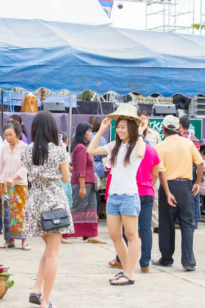 タイ市場のタイ人 — ストック写真