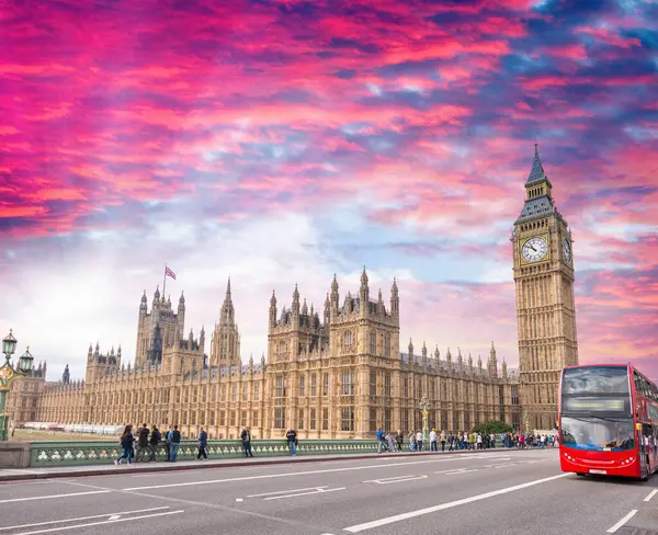 Roter Bus Überquert Westminster Bridge London — Stockfoto