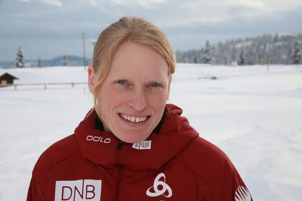 Tora Berger Kvinna Porträtt Bakgrunden Närbild — Stockfoto