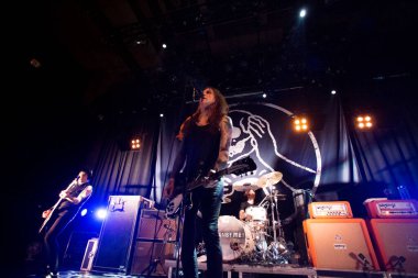 Bana karşı! Oslo 'da Rockefeller' da gösteri