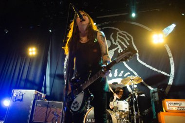 Bana karşı! Oslo 'da Rockefeller' da gösteri