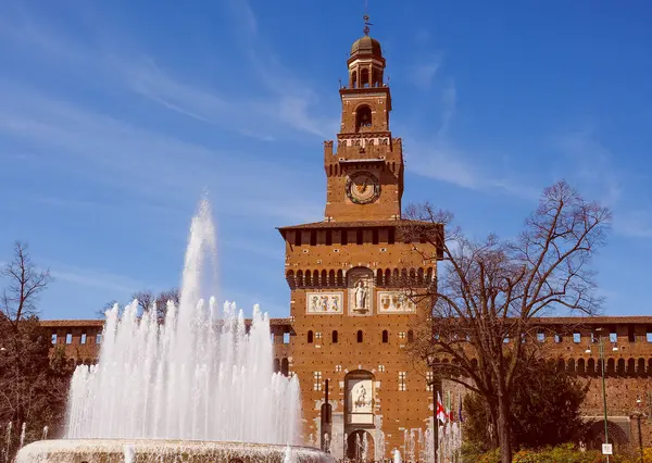 Retro Nun Güzel Manzarası Castello Sforzesco Milan — Stok fotoğraf