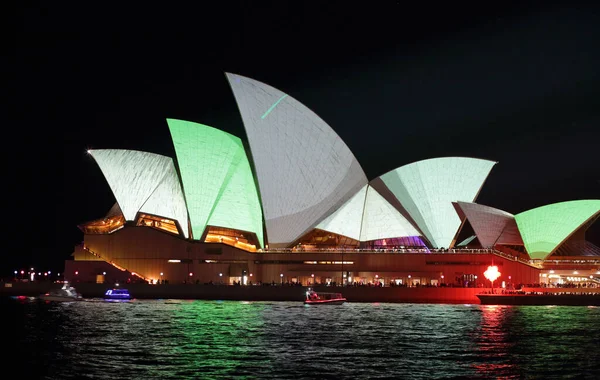 Sydney Opera House Met Veelkleurige Verlichte Projectie Nachts Beroemde Australische — Stockfoto