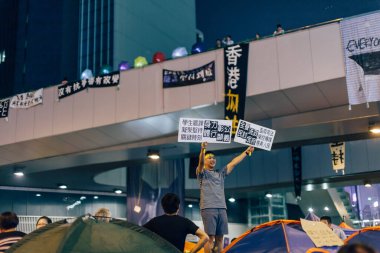 Hong Kong 2014 yılında şemsiye devrim