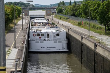Lock with ship, Regensburg
