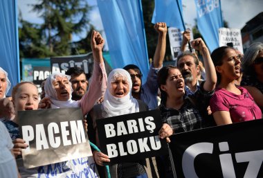 TURKEY, Istanbul: Kurdish community members and supporters hold a protest in Istanbul on Sept. 13, 2015 to call for an end to a recent government operation against Kurdish militants in Cizre